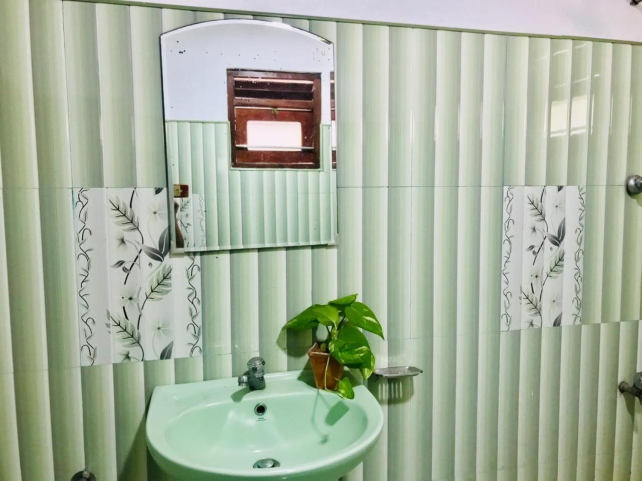 Apartamento Lucky Mongrooves Midigama East Exterior foto