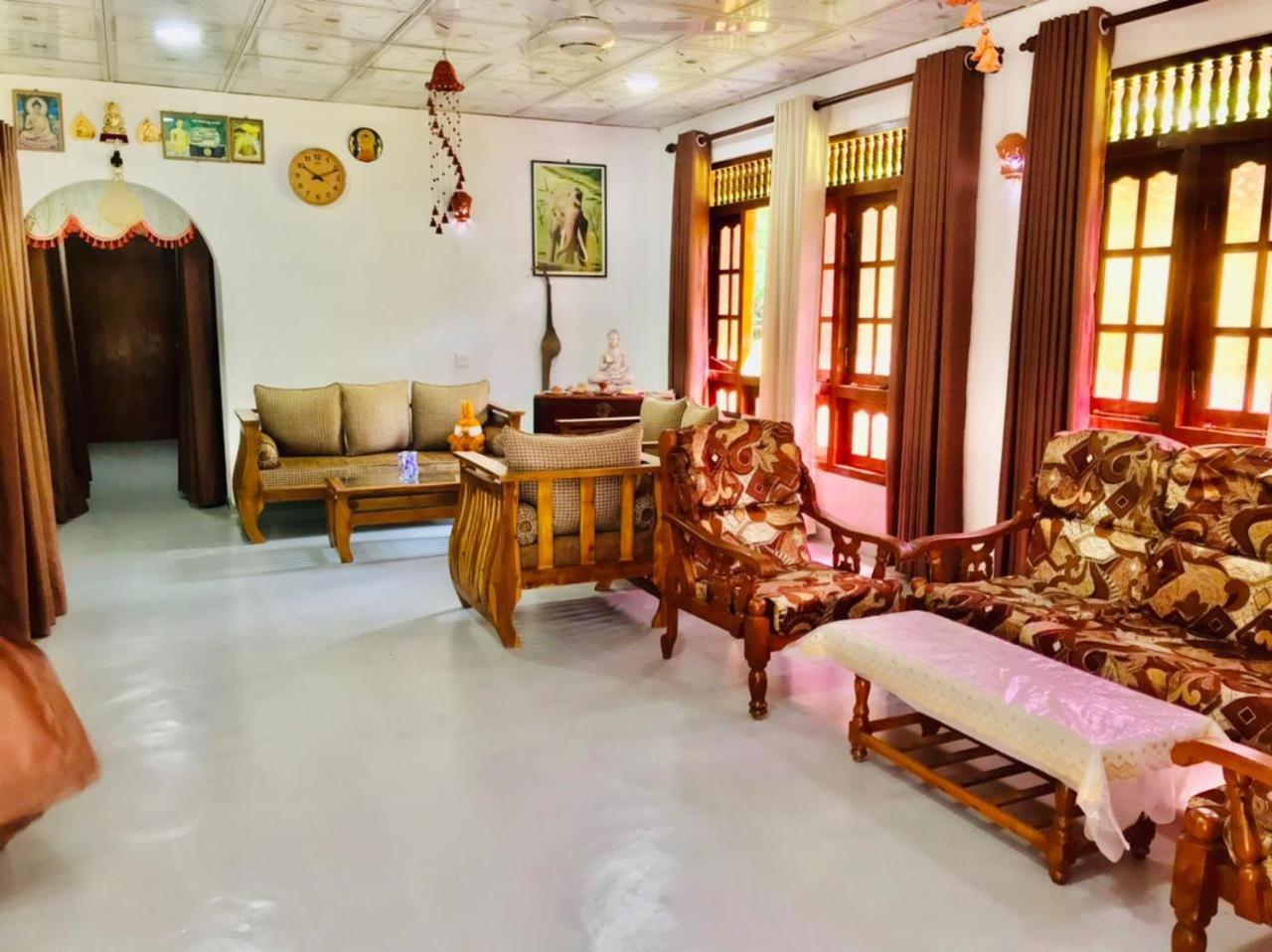 Apartamento Lucky Mongrooves Midigama East Exterior foto