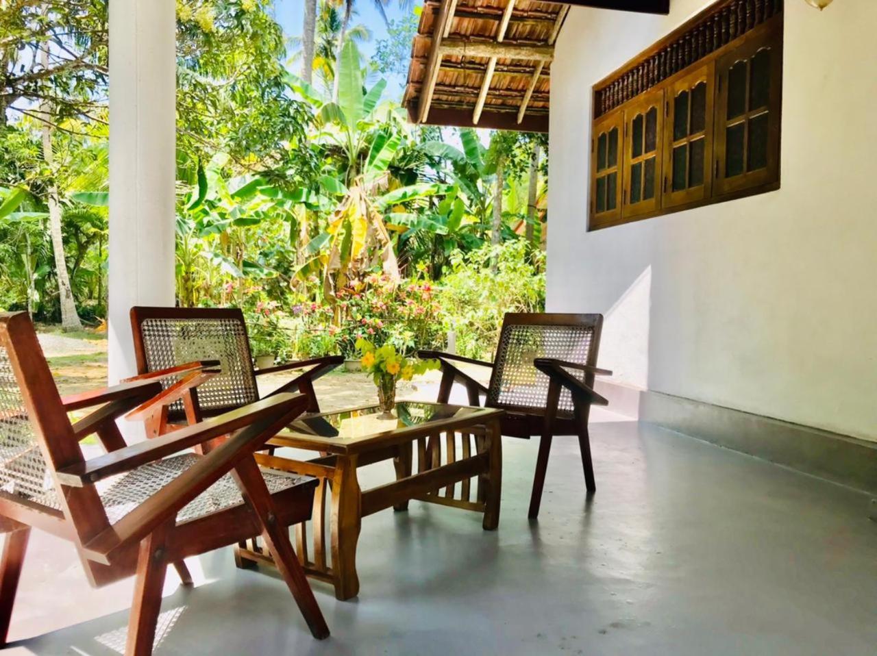Apartamento Lucky Mongrooves Midigama East Exterior foto